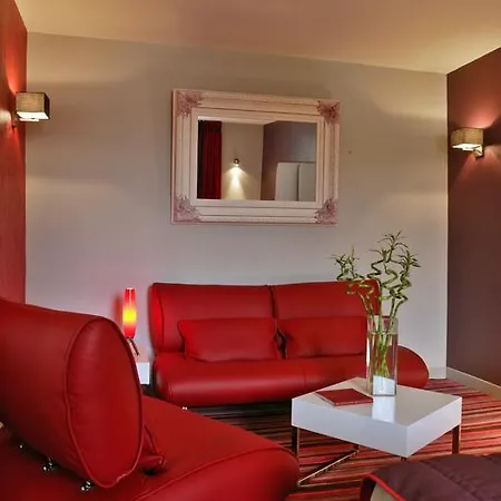 Du Passeur - & Restaurant - Climatisation Et Piscine Chauffee 3* Les Eyzies