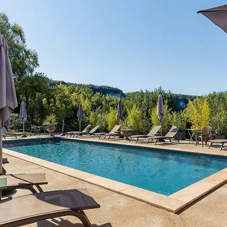 Du Passeur - Hôtel&restaurant - Climatisation Et Piscine Chauffée Les Eyzies
