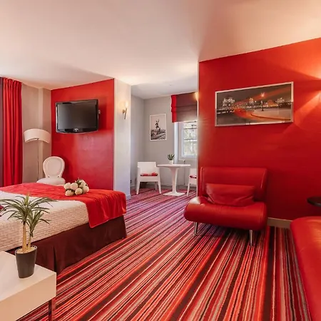 Du Passeur - & Restaurant - Climatisation Et Piscine Chauffee 3* Les Eyzies