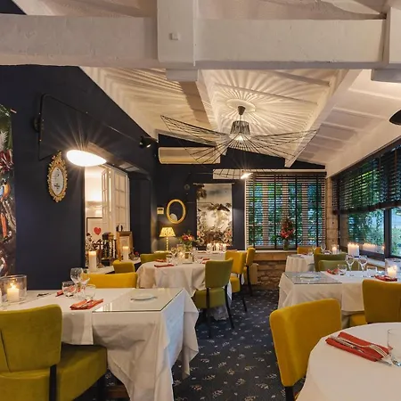 Hostellerie Du Passeur - Hôtel&restaurant - Climatisation Et Piscine Chauffée