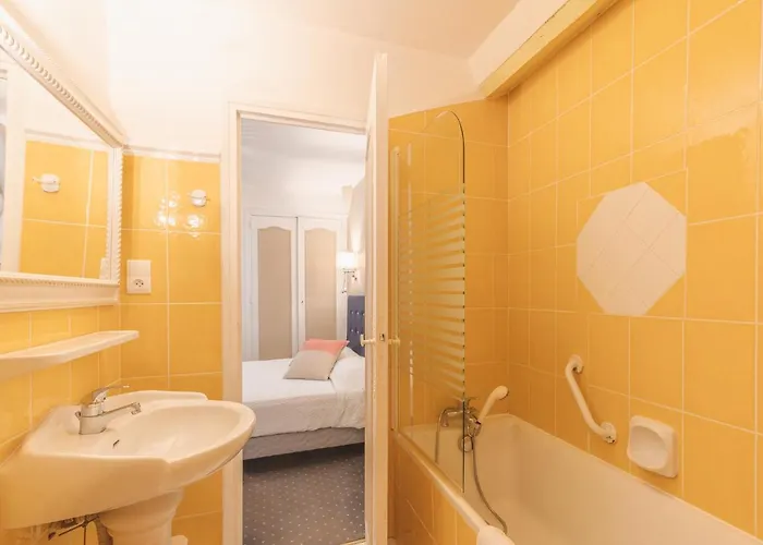 فندق Du Passeur - & Restaurant - Climatisation Et Piscine Chauffee 3*