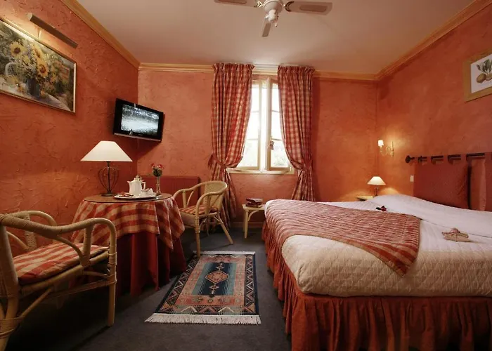 Du Passeur - & Restaurant - Climatisation Et Piscine Chauffee Les Eyzies